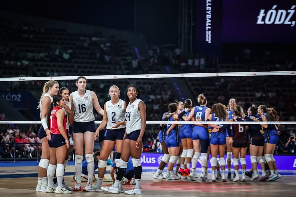 Itália fecha 3º set em jogo perfeito e equilibrado, forçando o adeus das americanas – Foto: Reprodução/VNL Images