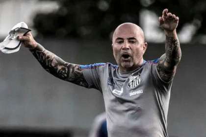 Sampaoli em sua primeira passagem no Santos - Foto: Reprodução/Ivan Storti/Santos FC