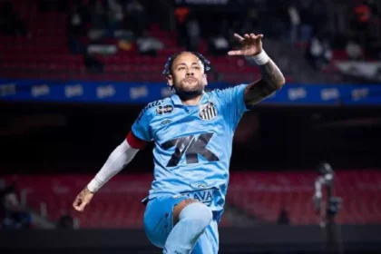 Neymar comemora gol pelo Santos no Morumbis em noite inspirada que tirou o time da zona de rebaixamento - Foto: Reprodução/Redes Sociais