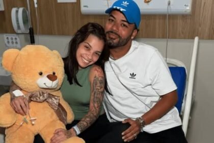 Kamylinha e Hytalo, após adolescente ter sofrido aborto espontâneo — Foto: Reprodução/Instagram