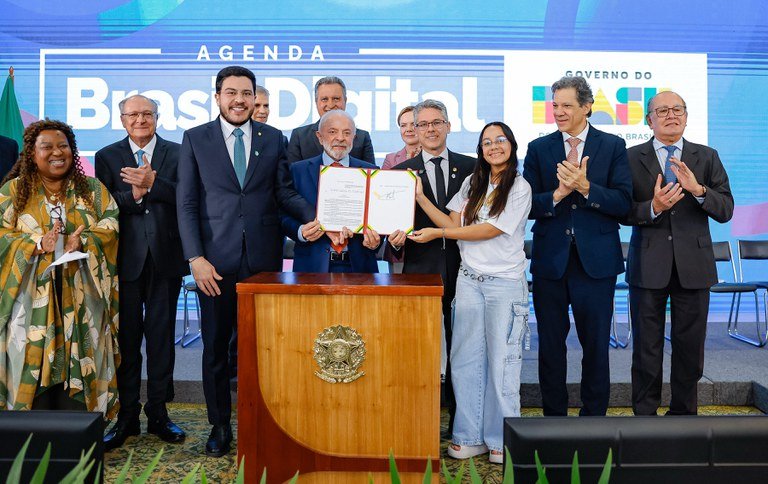 O presidente Lula anunciou medidas para proteger crianças na internet, fortalecer a ANPD e incentivar a inovação digital. Foto: Ricardo Stuckert / PR