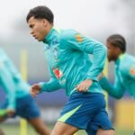 Kaio Jorge durante seu primeiro treino pela Seleção Principal, na Granja Comary - Foto: Rafael Ribeiro/CBF