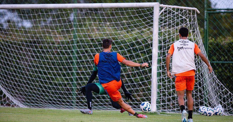 Time do Sport no treinamento antes do jogo contra o Corinthians