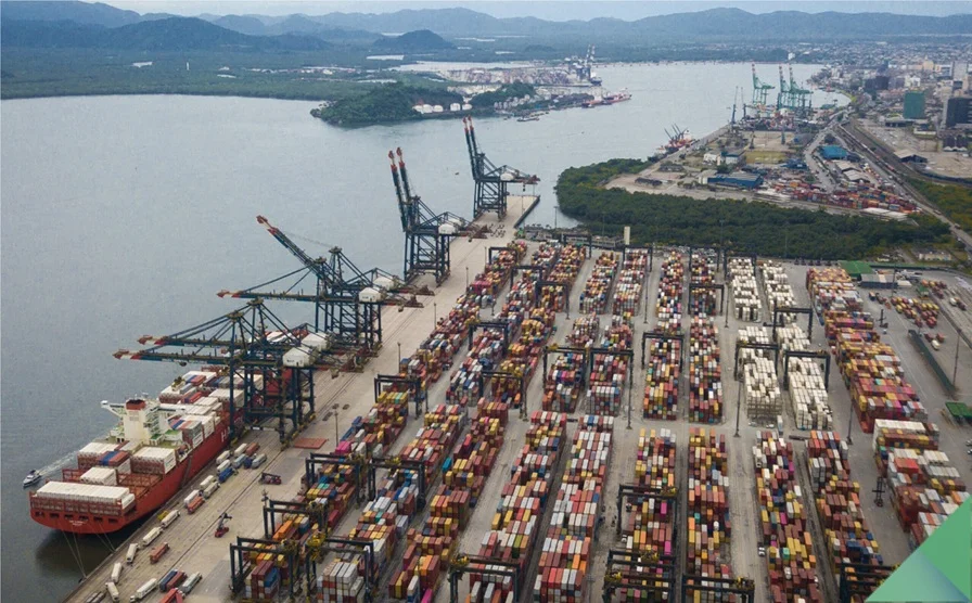 PCC atua como empresa de logística para exportar cocaína pelo Porto de Santos, diz especialista - Foto: Reprodução/APS