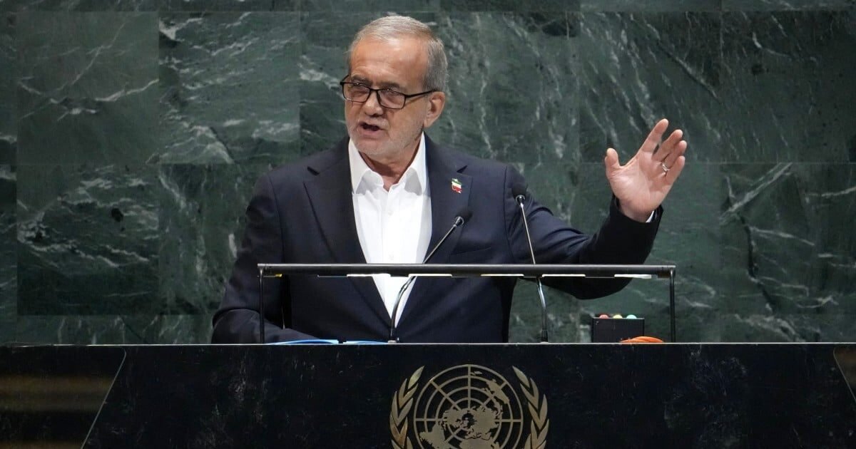 O presidente Iraniano, Masoud Pezeshkian, em discurso à Assembleia Geral da ONU