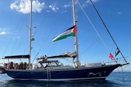 Um dos barcos da Flotilha Global Sumud.