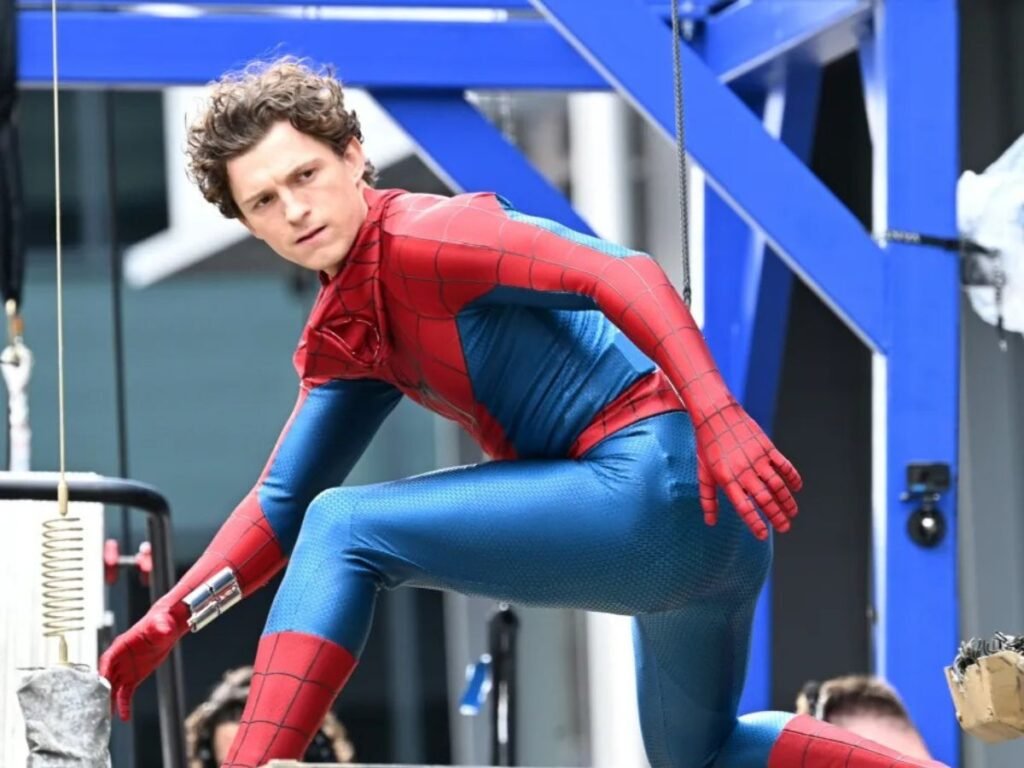 Tom Holland em gravação do novo filme do Homem-Aranha