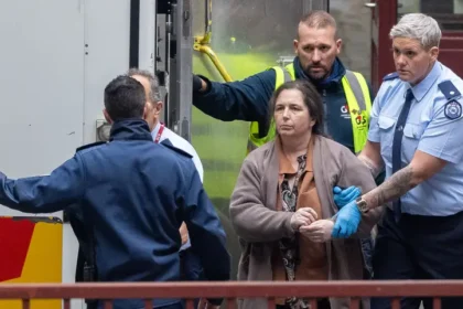 Erin Patterson foi condenada a três penas de prisão perpétua após matar familiares com prato de Bife Wellington preparado com o cogumelo mais letal do mundo, em um caso que chocou a Austrália e virou tema de documentários. Foto: Getty Images/Divulgação