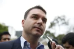 Deputado estadual, Flávio Bolsonaro, em entrevista - Foto: Tânia Rêgo/Agência Brasil