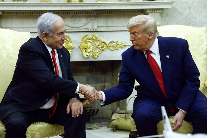 Acordo foi firmado entre Donald Trump e Benjamin Netanyahu na segunda-feira. Foto: KEVIN DIETSCH / GETTY IMAGES NORTH AMERICA / AFP