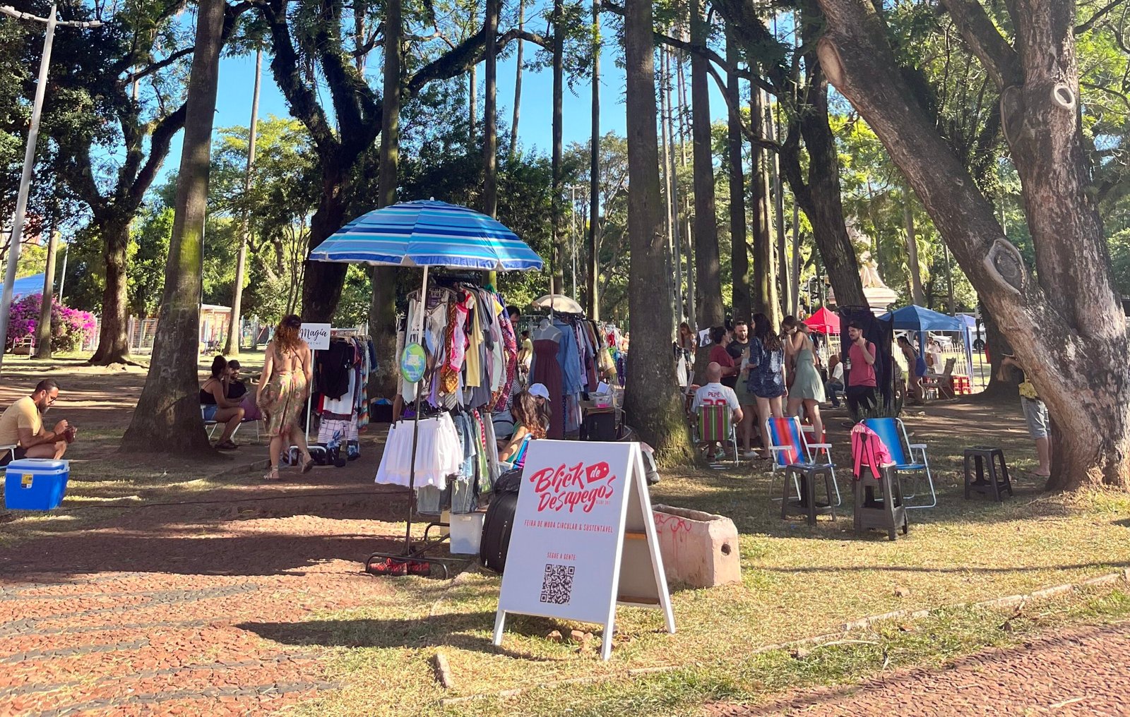 Moda, arte e música se encontram na Praça Garibaldi! Venha viver a primeira edição da Praça Cultural com o Brick de Desapegos - Foto: Divulgação/Bricks de Desapegos