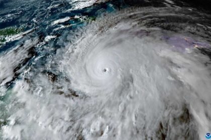 Uma imagem de satélite mostra a Tempestade Tropical Melissa sobre o Mar do Caribe, em 27 de outubro de 2025 - Foto: Distribuição via REUTERS