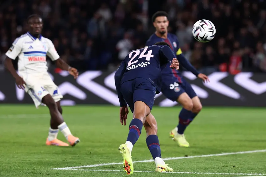 PSG e Strasbourg pela Ligue 1
Foto: FRANCK FIFE / AFP