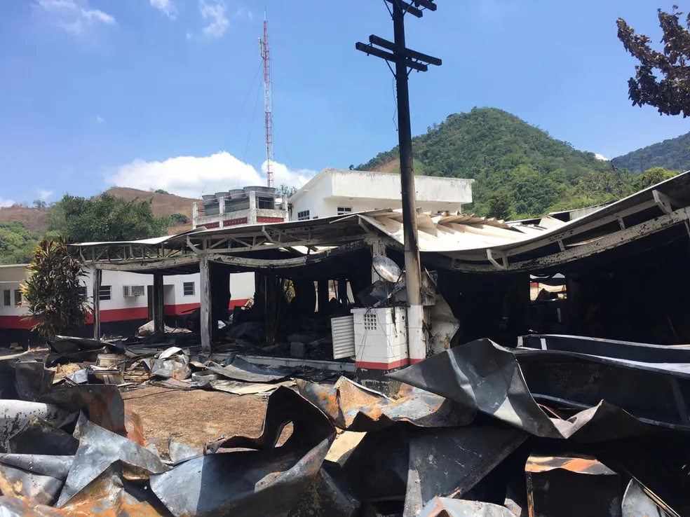 Imagem mostra como ficou alojamento do Ninho do Urubu após incêndio - Foto: Leslie Leitão/TV Globo