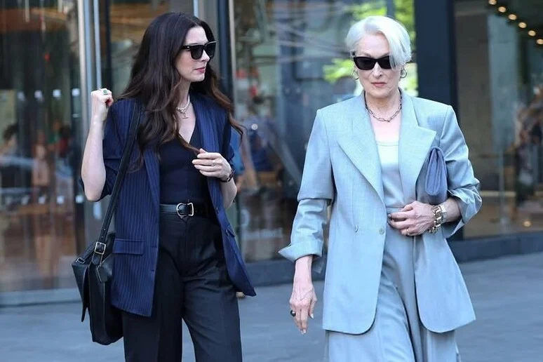 Bastidores das gravações de "O Diabo Veste Prada 2" - Foto: Divulgação/Fox