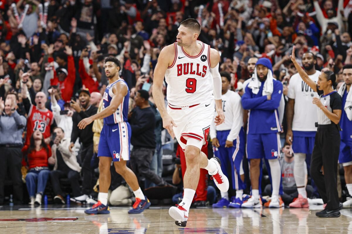 Chichaco Bulls e Philadelphia 76ers - Foto: Kamil Krzaczynski/Imagn Images