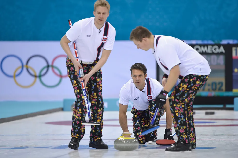 Seleção norueguesa de curling em ação em Sochi 2014 - Foto: Pascal Le Segretain/Getty Images