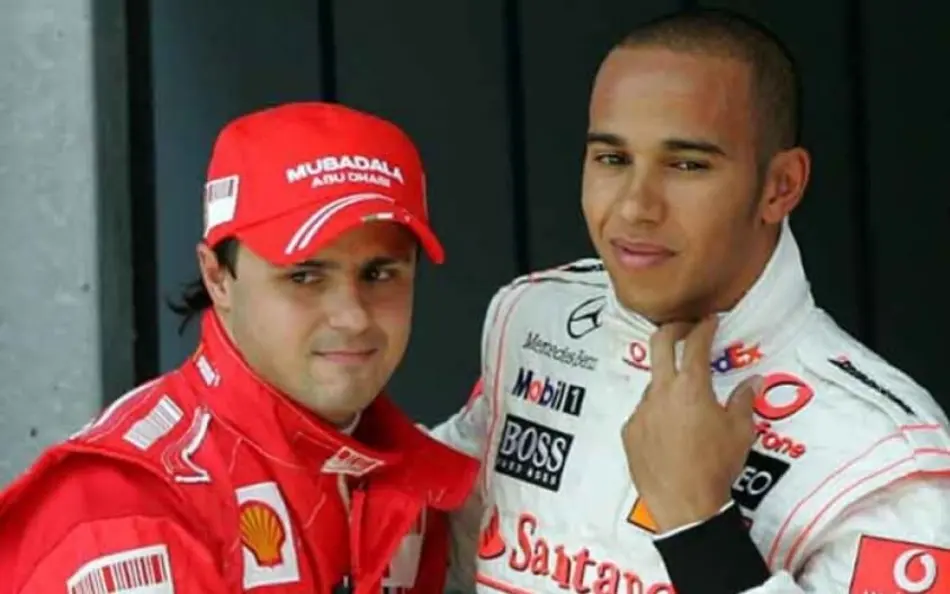 Felipe Massa e Lewis Hamilton no GP do Brasil de 2008 - Foto: Reprodução