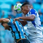 Fortaleza e Grêmio se enfrentam pela 33ª rodada do Brasileirão. (Eurasia Sport Images/GettyImages)