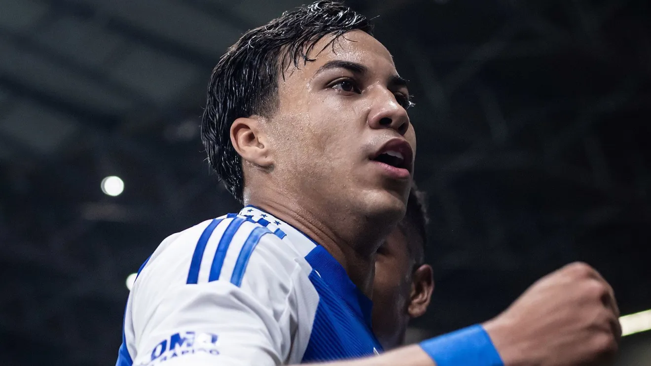 Kaio Jorge, atacante do Cruzeiro, comemorando seu gol contra o Corinthians • Gustavo Aleixo/Cruzeiro