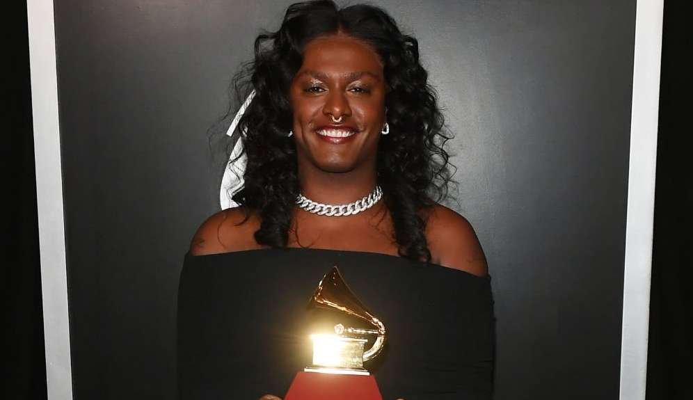 Liniker se torna primeira artista transgênero brasileira a vencer um Grammy Latino: 'Histórico' - Foto: Reprodução/Instagram