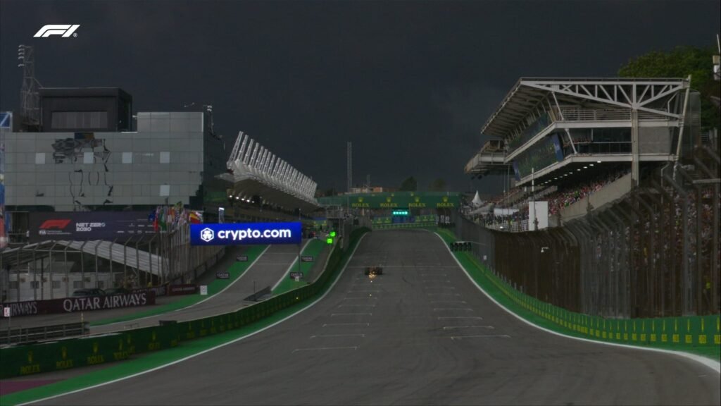 Em 2023, temporal forçou bandeira vermelha na classificação do GP de São Paulo - Foto: @f1/Twitter
