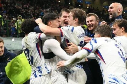 Comemoração dos jogadores da Noruega na goleada sobre a Itália, pelas Eliminatórias para a Copa do Mundo • Reprodução/X/@UEFAEURO