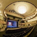 O interior renovado do Teatro de Drama de Mariupol. (Fonte- Telegrama da Câmara Municipal de Mariupol)
