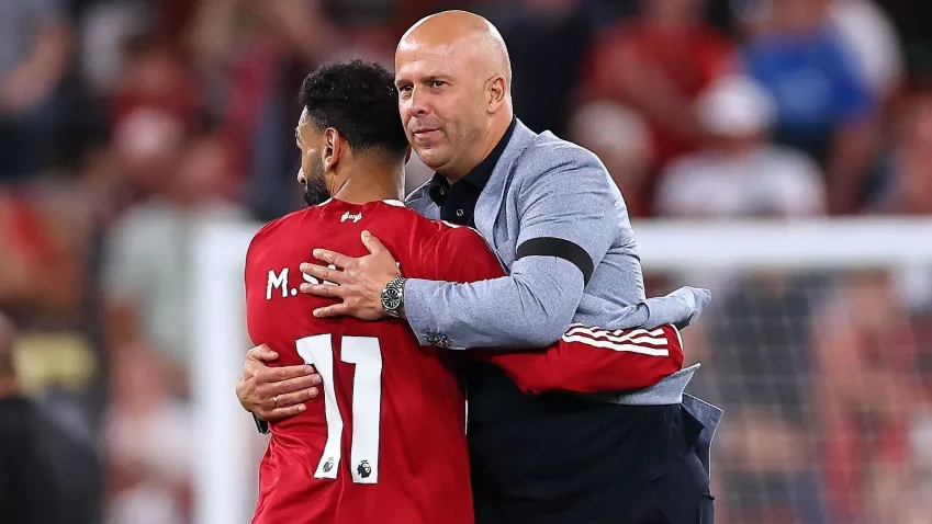 Salah e Slot externam atrito no Liverpool • Robbie Jay Barratt - AMA/Getty Images