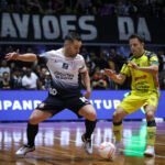 Deives marcou o terceiro gol do Corinthians na vitória sobre o Jaraguá