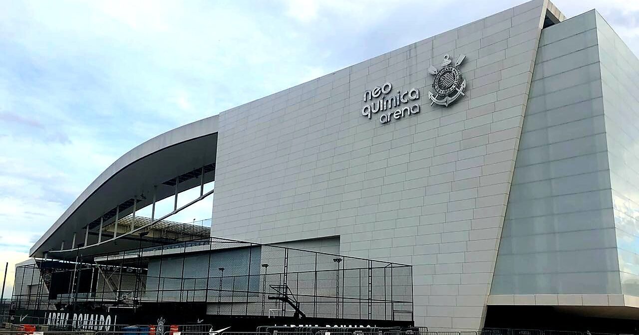 Investigação envolve a gestão financeira da dívida do estádio do Corinthians junto à Caixa Econômica Federal (Foto: Gazeta Esportiva)