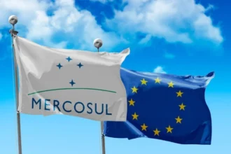 Foto: Bandeira do Mercosul e da União Europeia/divulgação