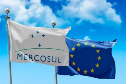Foto: Bandeira do Mercosul e da União Europeia/divulgação