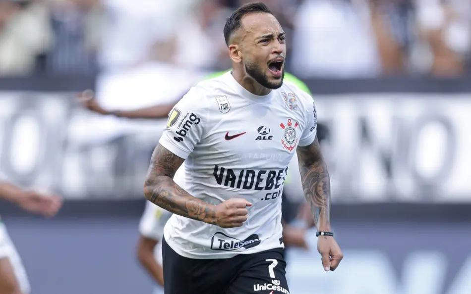 Maycon deixa Corinthians após sua segunda passagem 