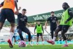 Foto: Elenco do Manchester City durante treino / Divulgação - Jogada 10