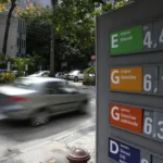 Após reajuste aplicado nas refinarias pela Petrobras, gasolina puxou a inflação de setembro - Foto: Fabio Rossi