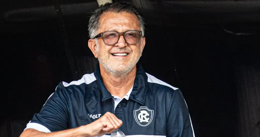 Técnico do Remo, detona próprio jogador (Foto: Samara Miranda/Remo)