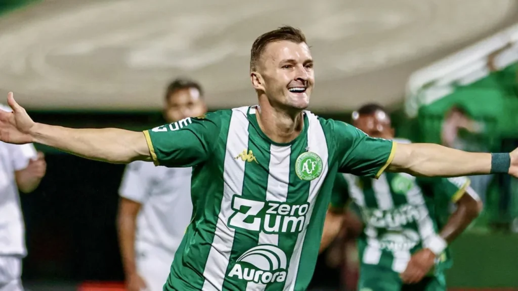 Chapecoense estreia com goleada no Campeonato Brasileiro (Foto: Divulgação/ @chapecoensereal)