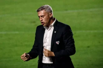 Hernán Crespo foi demitido ainda nesta segunda-feira (09) em comunicado oficial pelo clube - Foto: Caio Henrique/Estadão