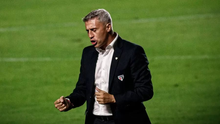 Hernán Crespo foi demitido ainda nesta segunda-feira (09) em comunicado oficial pelo clube - Foto: Caio Henrique/Estadão