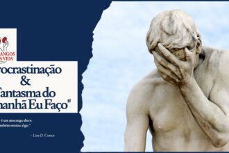Arte de blog 'Morangos da Vida'. Uma estátua de mármore em pose de 'facepalm' (segurando o rosto com a mão em lamento), ambientada contra um céu nublado, à direita. À esquerda, um fundo azul marinho profundo com o logotipo blog, o título do artigo sobre procrastinação e uma citação própria.