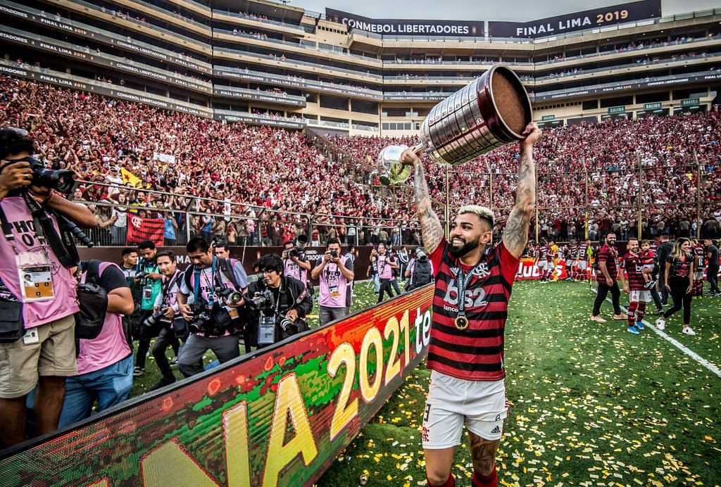 Gabigol, artilheiro com 43 gols em 57 jogos, celebra o bicampeonato da Libertadores pelo Flamengo em 2019 (Foto: Alexandre Vidal/Flamengo)