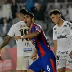 Mathias De Ritis festeja o gol do San Lorenzo contra o Santos Imagem: NELSON ALMEIDA/AFP