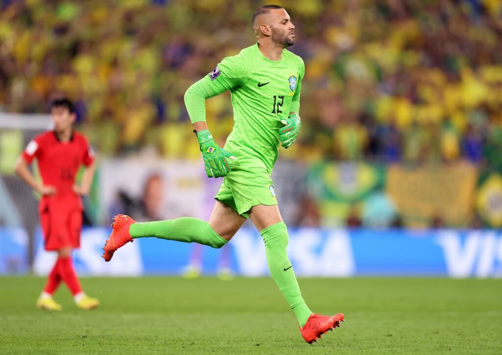 Weverton no jogo entre Brasil x Coreia do Sul na Copa do Mundo de 2022 
Créditos: Michael Regan - FIFA/FIFA via Getty Images