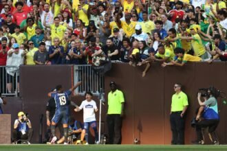 Comemoração do Endrick após o 2º gol da seleção. Foto: AFP