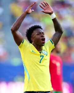 Vini comemora o primeiro gol da seleção na copa - foto: @BrasilEdition/X