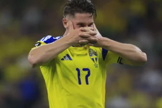 Gyokeres marcou seu primeiro gol em Copas do Mundo; resultado: comemoração da máscara, tradicional do atacante (Alfredo Lopez/Jam Media//Getty Images)