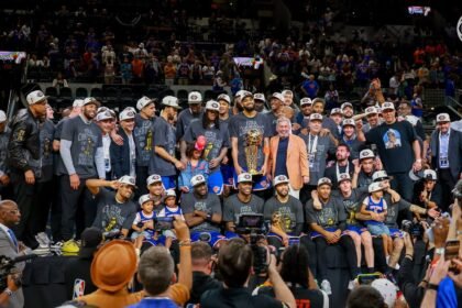 Elenco do Knicks campeão da NBA 2025/26 - Foto: @nyknicks/X