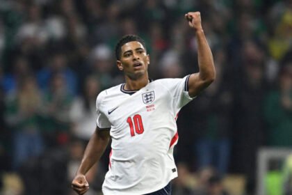 Jude Bellingham comemora gol da Inglaterra sobre o México na Copa do Mundo de 2026 (Foto: Alfredo Estrella / AFP)