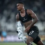 Kadir jogador do Botafogo comemora seu gol durante partida contra o Santos Imagem: Jorge Rodrigues/Jorge Rodrigues/AGIF